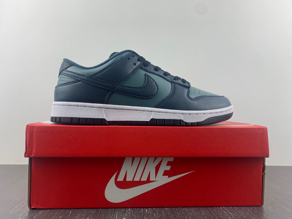 Nike Dunk Low Retro Armory Navy DR9705-300